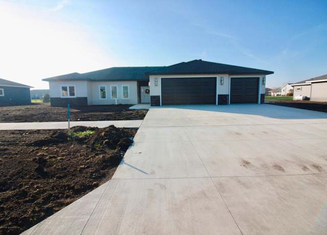 Property at 115 16th St N, Breckenridge, MN 56520, 3 beds, 2 baths