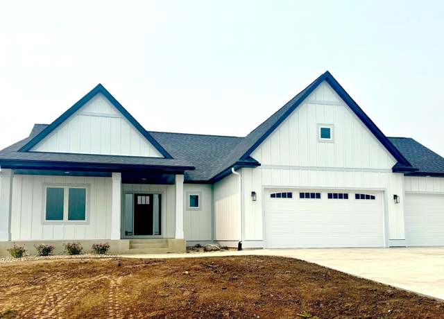 Property at 6352 Paint Rd NW, Byron, MN 55920, 5 beds, 4 baths