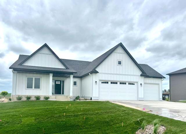 Property at 6352 Paint Rd NW, Byron, MN 55920, 5 beds, 4 baths