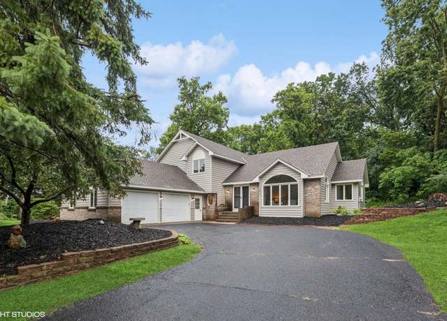 Property at 13875 Pennock Ave, Apple Valley, MN 55124, 3 beds, 3 baths