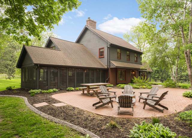 Property at 15513 Loop Rd S, Burnsville, MN 55306, 5 beds, 3 baths