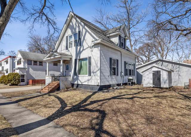 Property at 1011 10th Ave N, Fargo, ND 58102, 4 beds, 2 baths