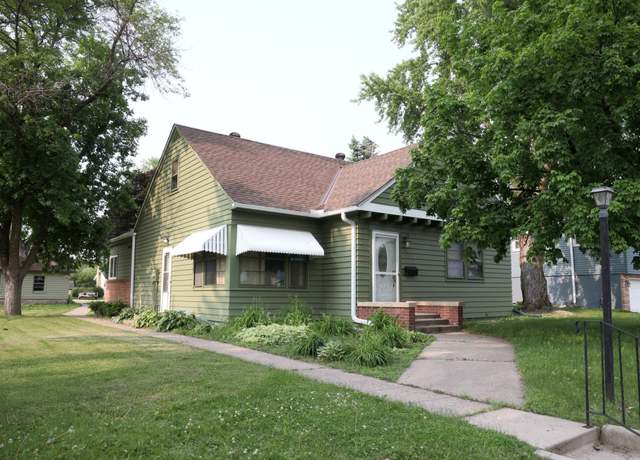 Property at 105 2nd St NE, New Prague, MN 56071, 5 beds, 2 baths