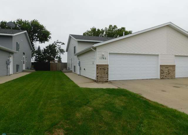 Property at 1702 10th St W, West Fargo, ND 58078, 3 beds, 2 baths