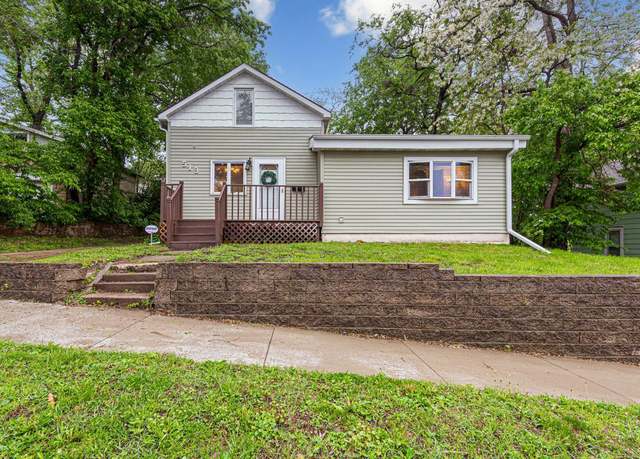 Property at 513 W Pleasant St, Mankato, MN 56001, 2 beds, 1 bath