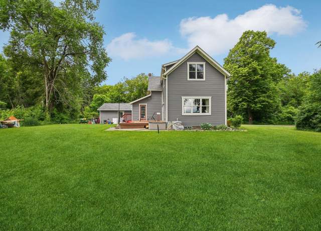 Property at 2256 40th Ave, East Farmington, WI 54020, 3 beds, 2 baths
