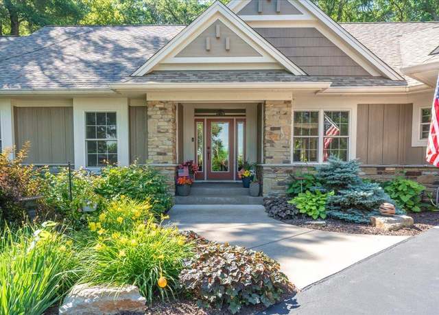 Property at 483 Meadow Ridge Ln, Troy Twp, WI 54016, 3 beds, 3 baths