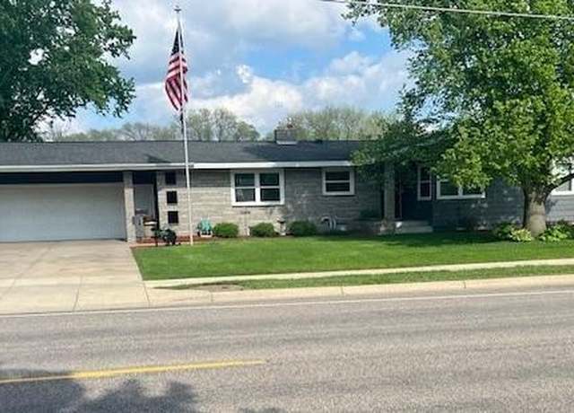 Property at 428 5th Ave N, Cold Spring, MN 56320, 5 beds, 3 baths