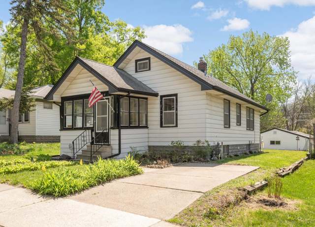 Property at 1104 6th St E, Saint Paul, MN 55106, 2 beds, 1 bath