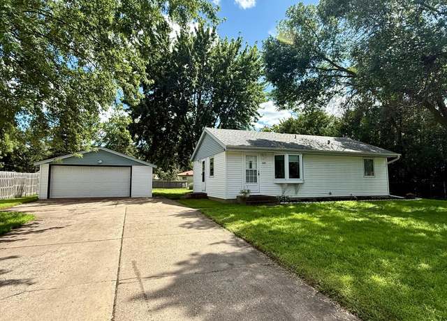 Property at 660 110th Ave NE, Blaine, MN 55434, 2 beds, 1 bath
