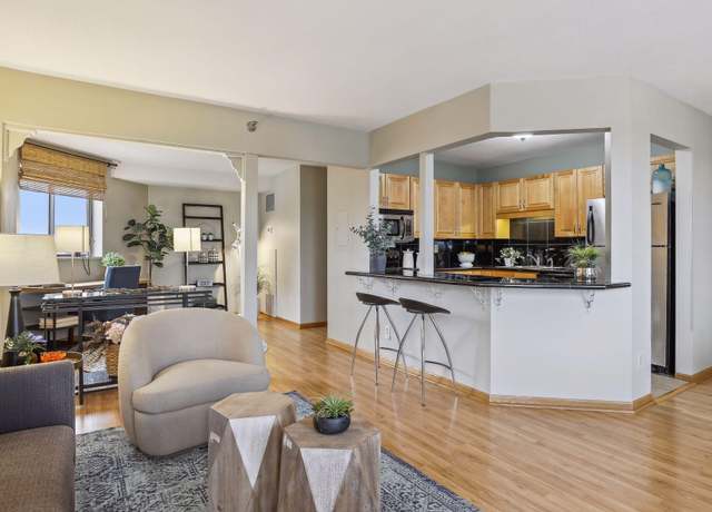 Property at 78 10th St E #901, Saint Paul, MN 55101, 1 bed, 2 baths