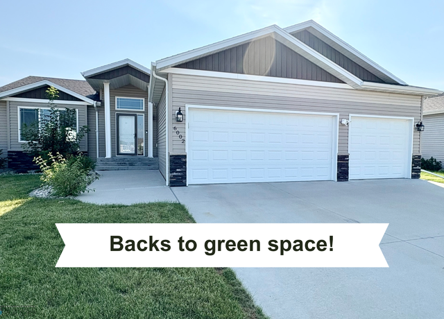 Property at 6002 66th St S, Fargo, ND 58104, 5 beds, 3 baths
