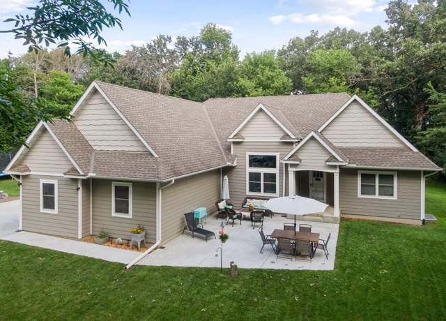 Property at 9570 188th St, San Francisco Twp, MN 56011, 5 beds, 4 baths