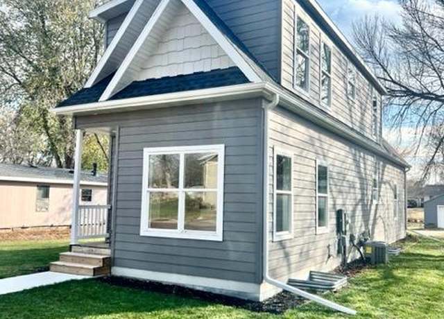 Property at 516 E Elm St, Redwood Falls, MN 56283, 3 beds, 2 baths