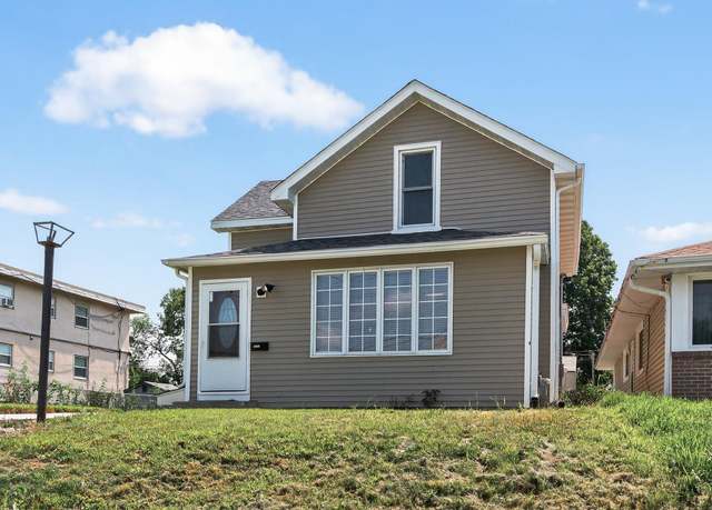 Property at 1915 Glenwood Ave, Minneapolis, MN 55405, 4 beds, 3 baths