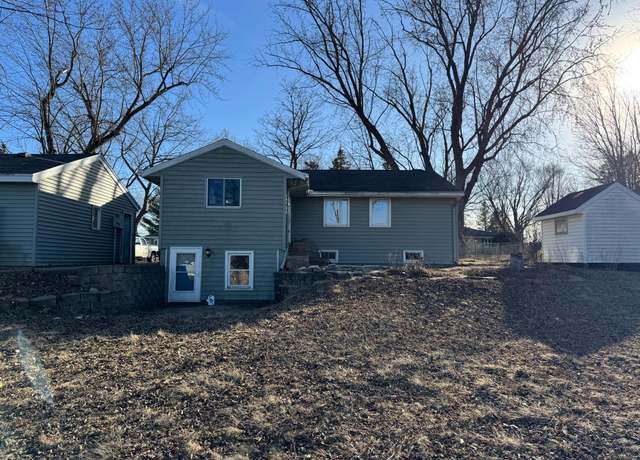 Property at 3831 Sunnydale Ln SE, Rochester, MN 55904, 4 beds, 2 baths