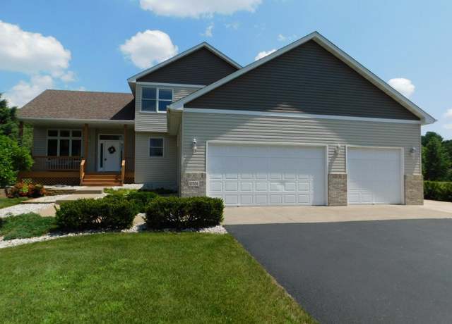 Property at 17331 Zumbrota St NE, Ham Lake, MN 55304, 4 beds, 3 baths