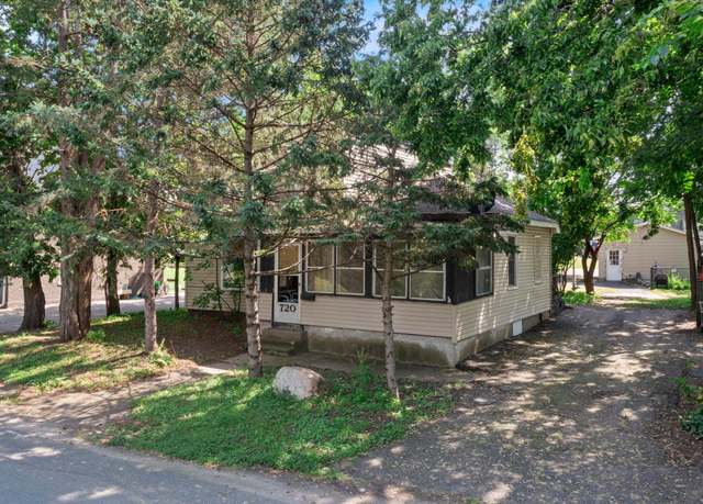Property at 720 Bluff Ave E, Shakopee, MN 55379, 3 beds, 1 bath