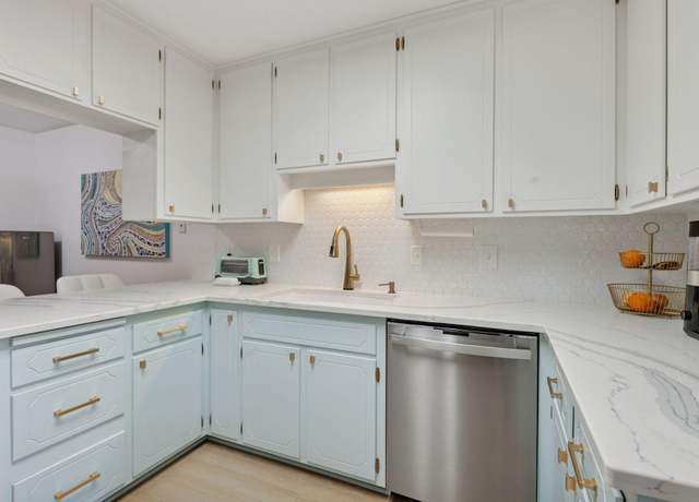 Property at 4360 Brookside Ct #201, Edina, MN 55436, 3 beds, 2 baths