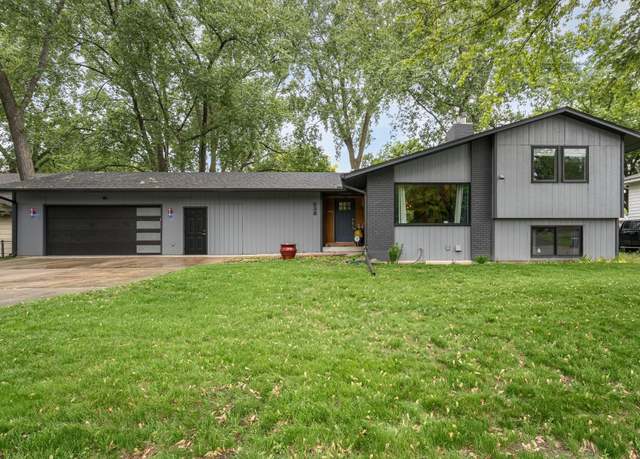 Property at 538 Silver Lake Rd NW, New Brighton, MN 55112, 5 beds, 3 baths