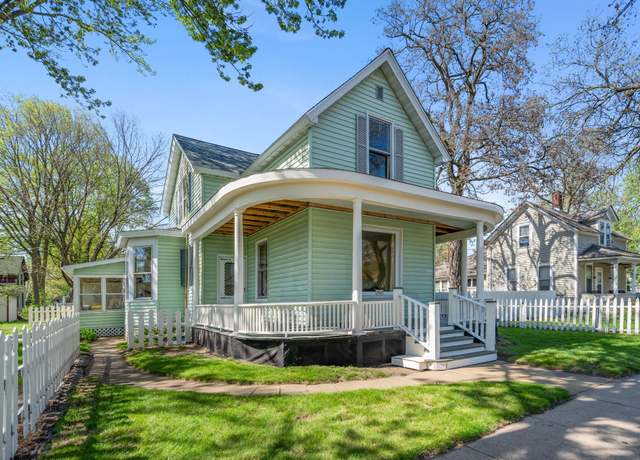 Property at 507 Cascade St N, Osceola, WI 54020, 4 beds, 2 baths