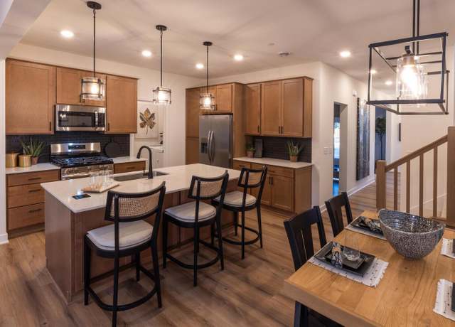 Property at 13627 Hollybrook Dr, Apple Valley, MN 55124, 3 beds, 3 baths