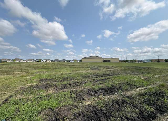 Property at 610 Avenue E, Fargo, ND 58078