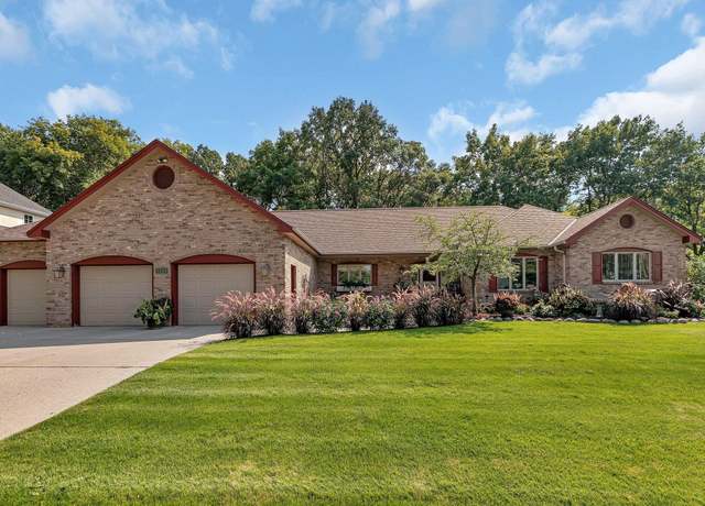 Property at 1944 Tyrol Dr, Saint Cloud, MN 56301, 6 beds, 4 baths