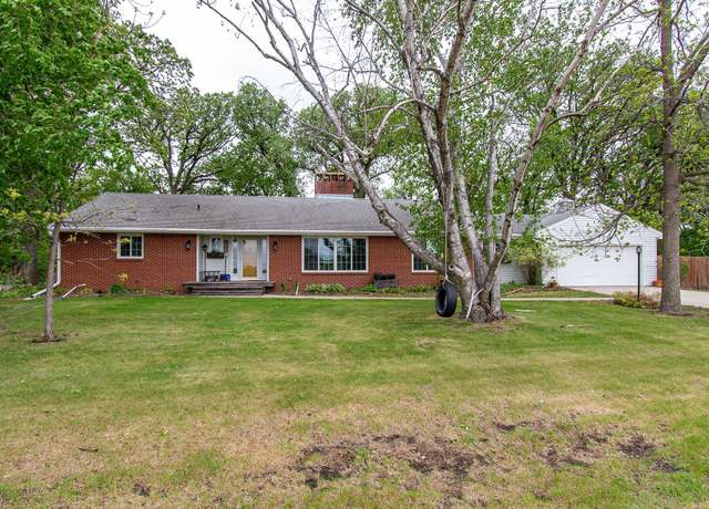 Property at 1513 40th Ave N, Moorhead, MN 56560, 4 beds, 3 baths