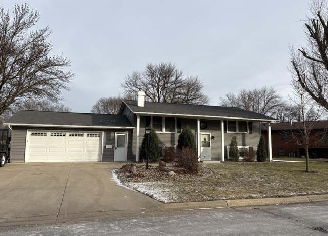 Property at 1201 6th Cir SE, Waseca, MN 56093, 3 beds, 2 baths