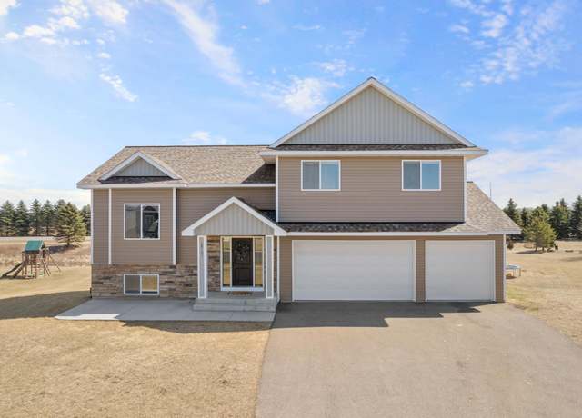 Property at 29101 Wildwood Rd, Chisago City, MN 55013, 4 beds, 2 baths