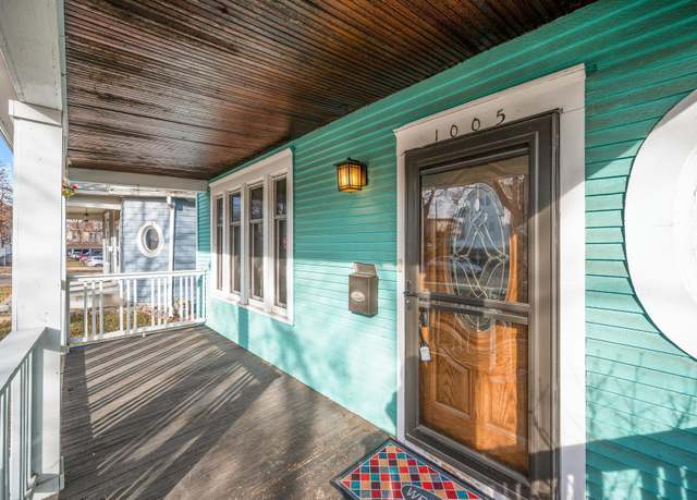 Property at 1005 Mclean Ave, Saint Paul, MN 55106, 4 beds, 2 baths