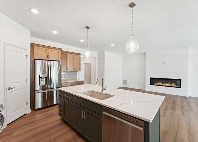 Property at 17714 Everest Ave, Lakeville, MN 55044, 3 beds, 2 baths