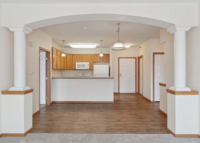 Property at 8200 W 33rd St #305, Saint Louis Park, MN 55426, 2 beds, 2 baths