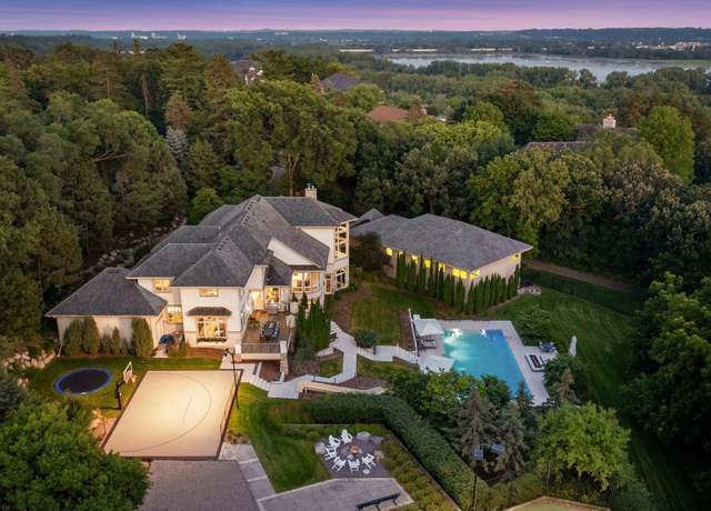 Property at 11068 Bell Oaks Estate Rd, Eden Prairie, MN 55347, 6 beds, 8 baths