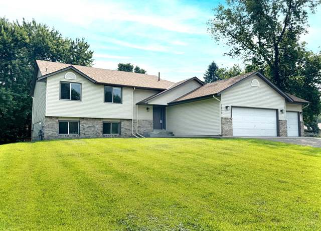 Property at 7808 Sunkist Blvd, Brooklyn Park, MN 55444, 3 beds, 2 baths