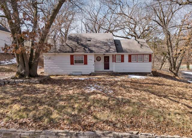 Property at 4500 Parkside Ln, Edina, MN 55436, 3 beds, 2 baths