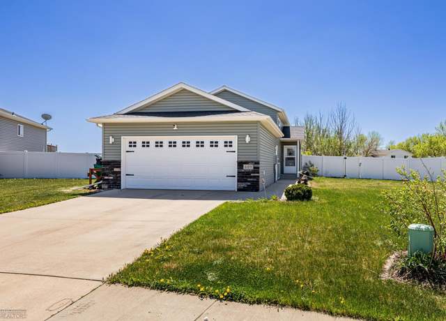 Property at 609 5th St E, Horace, ND 58047, 3 beds, 2 baths