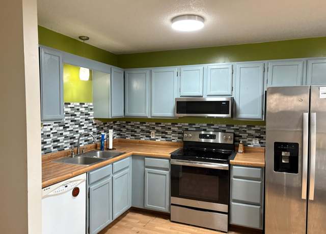 Property at 912 W Village Cir SE, Rochester, MN 55904, 2 beds, 1 bath