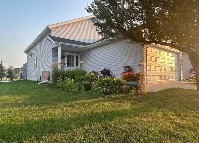 Property at 5022 10th Ave S, Fargo, ND 58103, 3 beds, 2 baths