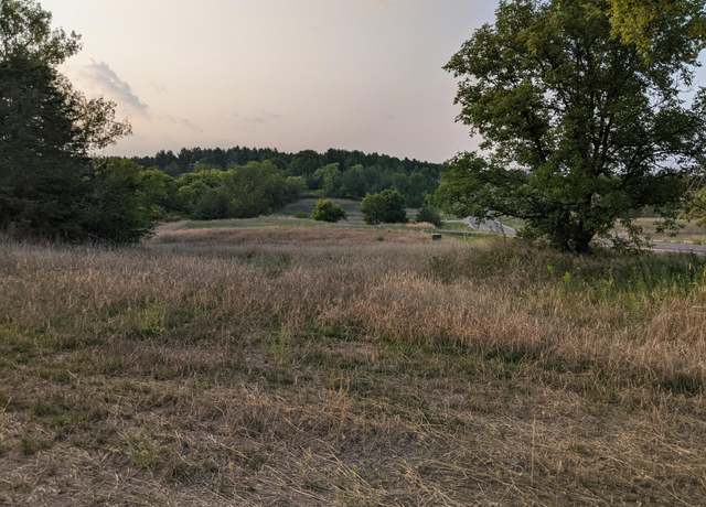 Property at 1002 Moon Glow Rd, Hudson, WI 54016