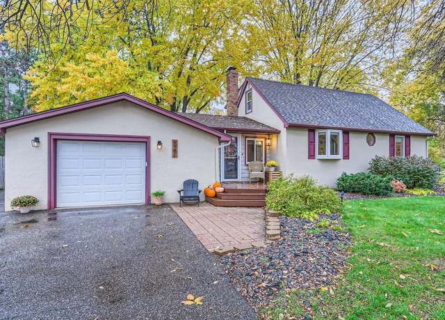 Property at 6981 Sunrise Dr, Lino Lakes, MN 55014, 4 beds, 2 baths