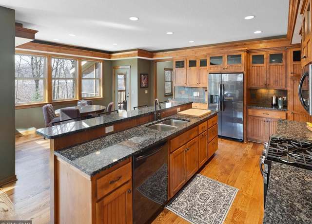 Property at 915 Silver Maple Dr, Helena Twp, MN 56071, 4 beds, 4 baths