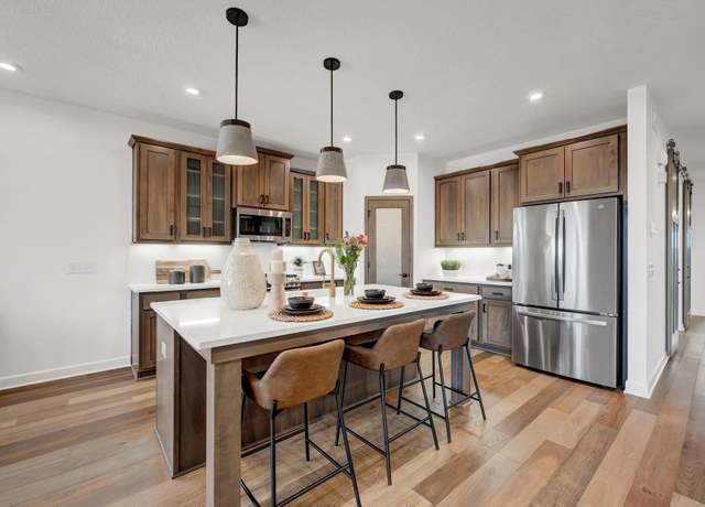 Property at 6796 Bellflower Dr, Minnetrista, MN 55331, 3 beds, 3 baths