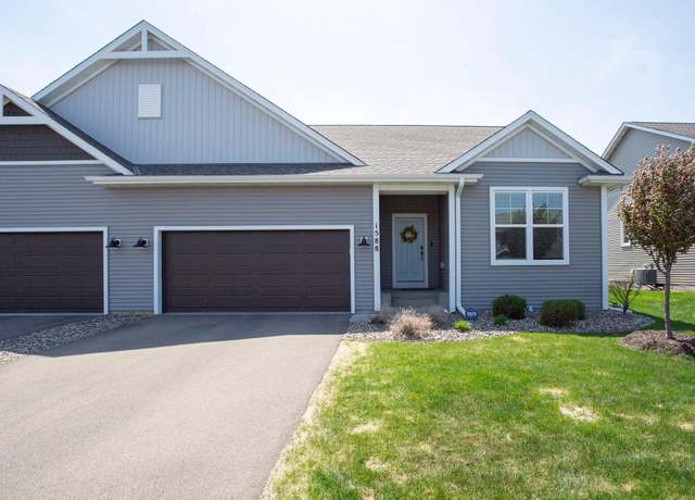 Property at 1588 Southpoint Dr, Hudson, WI 54016, 3 beds, 3 baths