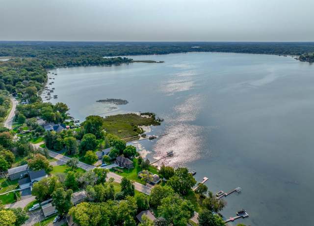 Property at 8549 N Shore Trl N, Forest Lake, MN 55025, 2 beds, 1 bath
