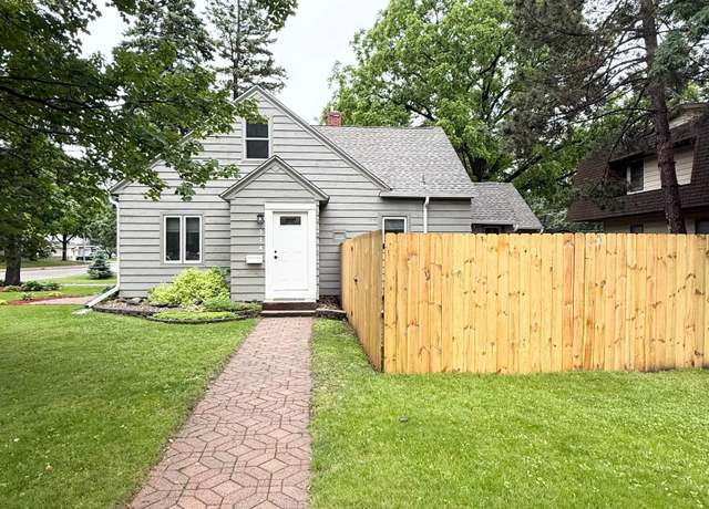 Property at 324 12th Ave E, Alexandria, MN 56308, 3 beds, 1 bath