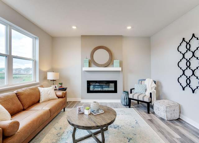 Property at 17030 Draper Way, Lakeville, MN 55044, 4 beds, 3 baths