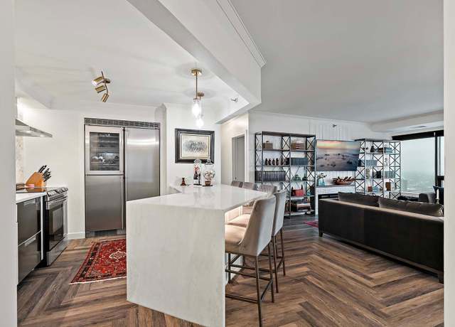 Property at 168 6th St E #4105, Saint Paul, MN 55101, 2 beds, 2 baths