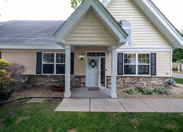 Property at 348 W 84th St, Bloomington, MN 55420, 2 beds, 2 baths